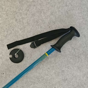 Juego de Dos <span class=keywords><strong>Bastones</strong></span> de Esquí para Niños de 90 cm y 1 Sección con Mango de Plástico y Punta de Metal de Aleación de Aluminio para Senderismo y Esquí - Product Image 3