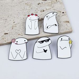 Broches de revers mignonnes en forme de ver de dessin animé, cadeau idéal pour les amateurs de mèmes, décoration pour sac à dos et chapeau - Product Image 2