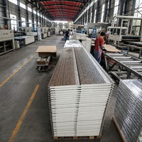 Panneau sandwich ignifuge B1 à grain de bois, revêtement composite métallique à trois couches pour façade murale extérieure