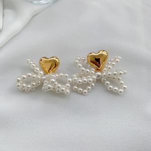 All'ingrosso Eritic Esclusiva Coquette con Nodo Orecchini di Perle per Donne Cuore Orecchino Gioielli - Product Image 1