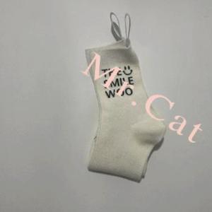 Chaussettes de sport personnalisées de qualité supérieure pour hommes et femmes, avec logo brodé et compression, par des designers de mode - Product Image 3