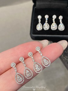 Pendientes de Diamantes Naturales en Forma de Gota de Agua de 0.60ct, Oro Blanco de 18K, Corte Pera con Halo de Diamantes, Marca Xinfly - Product Image 2