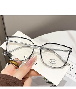 <span class=keywords><strong>Gafas</strong></span> Ópticas Personalizadas, <span class=keywords><strong>Montura</strong></span> de <span class=keywords><strong>Gafas</strong></span> Anti Luz Azul Moderna y Versátil para Mujer - Product Image 4