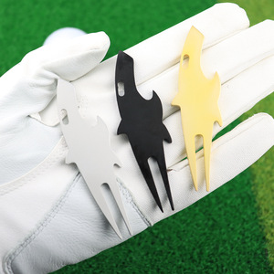 Fourchette de golf en forme de requin, en acier inoxydable, ouvre-bouteille multifonctionnel, outil de réparation pour utilisation sur les terrains de golf et dans les jardins - Product Image 2