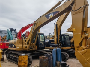 Excavatrice Caterpillar 320CL d'occasion, faible nombre d'heures de travail, excavatrice hydraulique sur chenilles CAT 320CL à vendre - Product Image 2