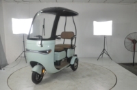 Vente directe d'usine Tricycle électrique à bas prix Nouvelle énergie Nouveau tricycle compact cyclomoteur à 3 roues avec auvent de toit Vente chaude