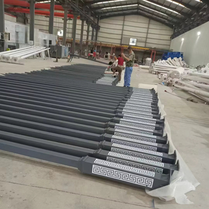 Poteau de lampadaire en acier carré de haute qualité de 3m de hauteur avec finition galvanisée Poteau de lampadaire facile à installer pour route et jardin - Product Image 3