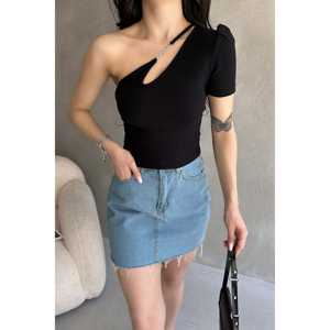 Haut asymétrique en maille à épaule unique Luna pour femme, coupe courte, élastique, blanc, pour le quotidien - Product Image 1