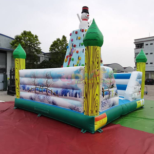 Juego inflable gigante de escalada en pared para desafíos deportivos en carnavales, ideal para fiestas al aire libre. - Product Image 5