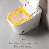 WC intelligent monobloc en céramique avec stérilisation UV par pulvérisation et chasse d'eau automatique pour salle de bain