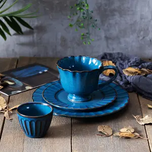 Nuovi prodotti reattiva smalto blu in rilievo superficie ristorante stoviglie in porcellana cena set