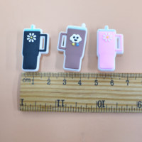 Nouvelles Breloques en Caoutchouc pour Sabots 2026 – Décorations Mignonnes en Forme de Bouteille et de Tasse pour Sandales et Chaussons d'Enfants