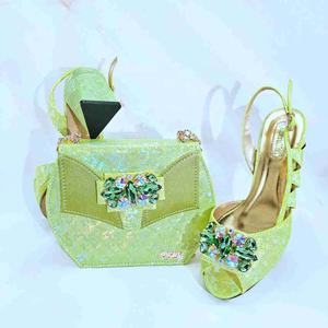 Set di <span class=keywords><strong>scarpe</strong></span> e borse con strass <span class=keywords><strong>blu</strong></span> Royal per donne di ultimo Design <span class=keywords><strong>scarpe</strong></span> e borse medie da 6.5CM Set da sposa da <span class=keywords><strong>donna</strong></span> - Product Image 4