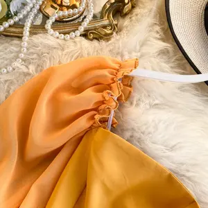 เสื้อครอปแฟชั่นสำหรับสตรี,เสื้อครอปแขนยาวทรงเต่าทองสีขาวแบบเรียบง่ายสำหรับฤดูร้อนปี2022