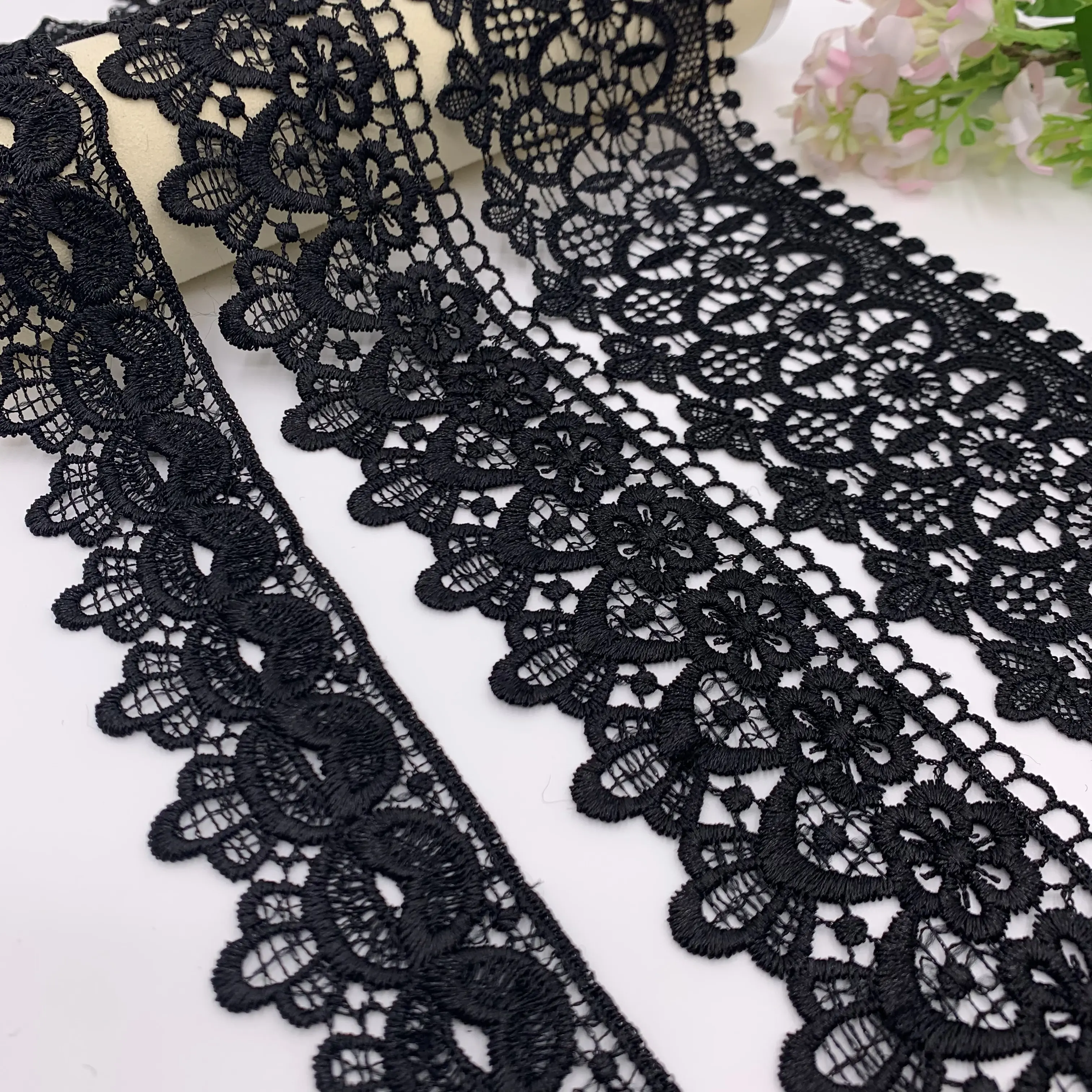 High Quality Fashion Lace Fabric Hollowed Out Black Renda Water Soluble Polyester Embroidery Lace Trim