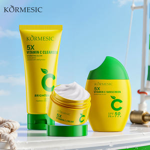 KORMESIC – Lot de Soins Visage Éclaircissants et Nettoyants 5X Vitamine C en Gros, Crème Solaire SPF 50 et Nettoyant Visage - Product Image 1