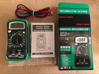 Multimètre numérique noir MAS830L avec rétroéclairage, fonction de maintien des données et étui de protection robuste pour usage professionnel