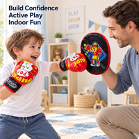 Ensemble de gants de boxe pour enfants avec deux gants jouets et fermeture à sangle de poignet, accessoire de jeu de rôle de boxe pour enfants à partir de 3 ans
