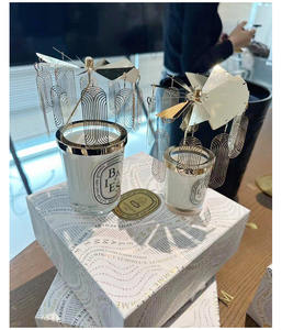 Caja de Regalo con Vela Cilíndrica de Aromaterapia y Cubierta de Vela con Forma de Caballo, Regalo para Nochebuena, Navidad y Año Nuevo - Product Image 1