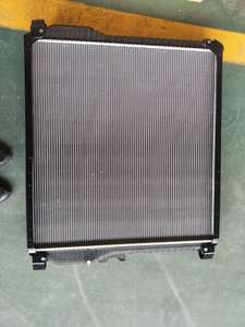 Radiador J08C para camión HINO - Product Image 5