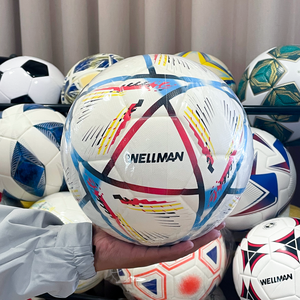 Pallone da <span class=keywords><strong>Calcio</strong></span> WELLMAN, <span class=keywords><strong>Schema</strong></span> Colori Natalizio, Vendita Diretta dalla Fabbrica, Fornitore di Livello Professionale, in Pelle PU Termosaldata, Misura 5, per Squadre Sportive - Product Image 3