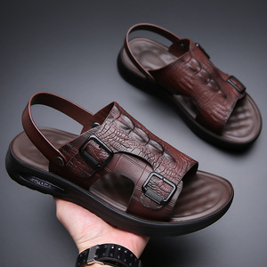 Sandales à brides croisées pour hommes en cuir marron à semelle souple, chaussures de plage à enfiler pour jeunes de 18 à 40 ans - Product Image 3