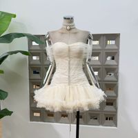 Robe de soirée romantique en maille ornée de diamants, sans bretelles, avec volants et effet duveteux pour femme