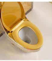 Salle de bain de luxe dorée Sanitaires Suite Wc Cuvette de toilette en céramique une pièce Ensemble de toilette en or avec lavabo sur pied