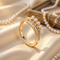 Bague élégante et tendance pour femme en laiton plaqué or 14 carats avec perle, bague de fiançailles et de mariage empilable, cadeau idéal pour elle