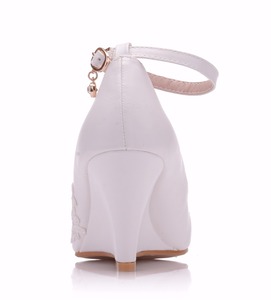 BS033女性ウェディングシューズ花嫁花嫁介添人ドレスシューズ8cmウェッジハイヒール白レースシューズ花女性パンプス - Product Image 3