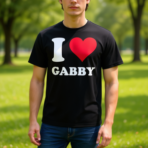 Camiseta I Love Gabby con diseño de corazón rojo, camiseta promocional negra unisex - Product Image 3