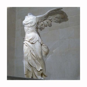 Sculpture de figure mythologique grecque antique, grande statue de la Victoire ailée en marbre à vendre - Product Image 5