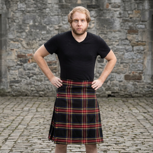 Kilt Escocés para Hombre, Diseño a Cuadros Rojos y Negros, Tartán Plisado con Patrón a Cuadros Rojos y Amarillos, Tradicional - Product Image 4