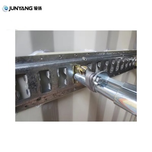 ตู้คอนเทนเนอร์ขนส่งสินค้าแห้งขนาด 40 ฟุต ผลิตจากเหล็กคอร์เทน พร้อมพื้นไม้สำหรับแขวนเสื้อผ้าและขนส่งเสื้อผ้า - Product Image 2