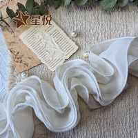 Dentelle en mousseline de soie perlée OEM avec volants et appliques florales 3D pour robe de mariée et robe de soirée