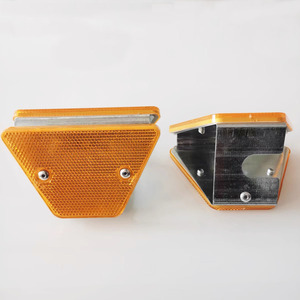 Traffic Safety High Reflective Highway Trapezoidal Delineator Guardrail Reflector - Product Image 2