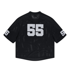 เสื้อฟุตบอลผู้ชายทรงโอเวอร์ไซส์ ระบายอากาศได้ดี ผลิตจากโพลีเอสเตอร์แบบซับลิเมชั่น เหมาะสำหรับกิจกรรมกลางแจ้ง สไตล์เรโทร สามารถปรับแต่งได้ - Product Image 6