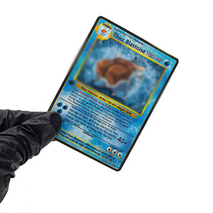 Échantillon gratuit de carte de jeu personnalisée avec logo, carte de jeu en métal, dessin animé mignon, carte de jeu en métal doré - Product Image 3