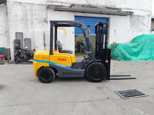 Used TCM FD30 3 Ton Japan Diesel <b>Forklift</b> Good Condition for Fast Shipping in Restaurant Industries for <b>Internal</b> <b>Combustion</b> Use - Product Image 2