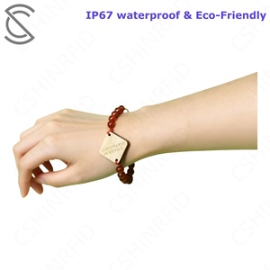 유럽은 맞춤형 친환경 IP67 방수 <span class=keywords><strong>RFID</strong></span> 손목밴드 13.56MHz 대나무 NFC 나무 팔찌를 호텔 수영장용으로 선호합니다 - Product Image 2