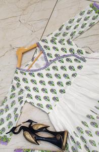 Vestido LARGO DE Anarkali con bordado y encaje para boda y fiesta de diseñador de color rosa hermoso y falso Georgette - Product Image 6