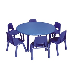 Ensemble <span class=keywords><strong>table</strong></span> et chaises en plastique de haute qualité pour la maternelle, style lune, mobilier scolaire pour enfants, en vente - Product Image 4