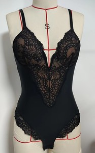 <span class=keywords><strong>Body</strong></span> en dentelle pour femmes Tummy Control Shapewear Sleeveless Tops V-Neck Backless Camisole Jumpsuit Shaper - Product Image 5