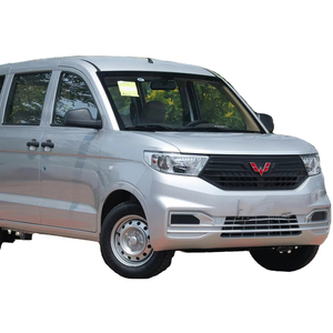 Wuling Hongguang V MPV Familiar <span class=keywords><strong>de</strong></span> 5 Puertas y 7 Asientos, Gasolina, con Aire Acondicionado Trasero, Ventanas Eléctricas y Dirección Asistida, para el Desplazamiento Diario - Product Image 1