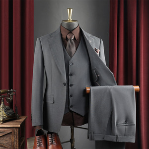 <span class=keywords><strong>Traje</strong></span> de <span class=keywords><strong>Hombre</strong></span> de Alta Calidad TR de 3 Piezas: Blazer de Un Botón con Solapa de Muesca y Abertura Central, Pantalón con Cintura Elástica y Chaleco - Product Image 4