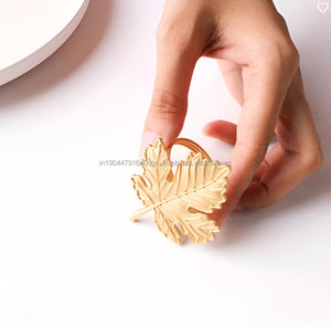 Anillo para Servilletas de Metal con Diseño de Hoja de Arce, Artesanía de Alta Calidad, Personalizable para Regalo - Product Image 3