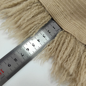 Tissu en fausse fourrure de mouton mongol à poils longs, fausse fourrure bouclée en laine, tissu doux et moelleux pour coussin décoratif - Product Image 3