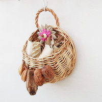 Panier de tissage de canne à perroquet durable et durable avec feuille de palmier pour la cueillette de fruits et la détente pour le divertissement des animaux de compagnie