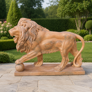 Statua di Leone Guardiano in Arenaria Beige Personalizzata, Scultura in Marmo per Decorazione Ingresso Cancello - Product Image 3