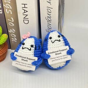 Venta al por mayor, adorno de tarjeta inspirador emocional, muñecas de punto, Emojis positivos, animales, verduras, algodón PP, bolsa OPP - Product Image 6